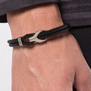 Amorino men's double braided bracelet with dark leather strap and clasp made of 316L Stainless Steel with rhodium plating. Ideal gift for men in Cyprus, Man wearing it