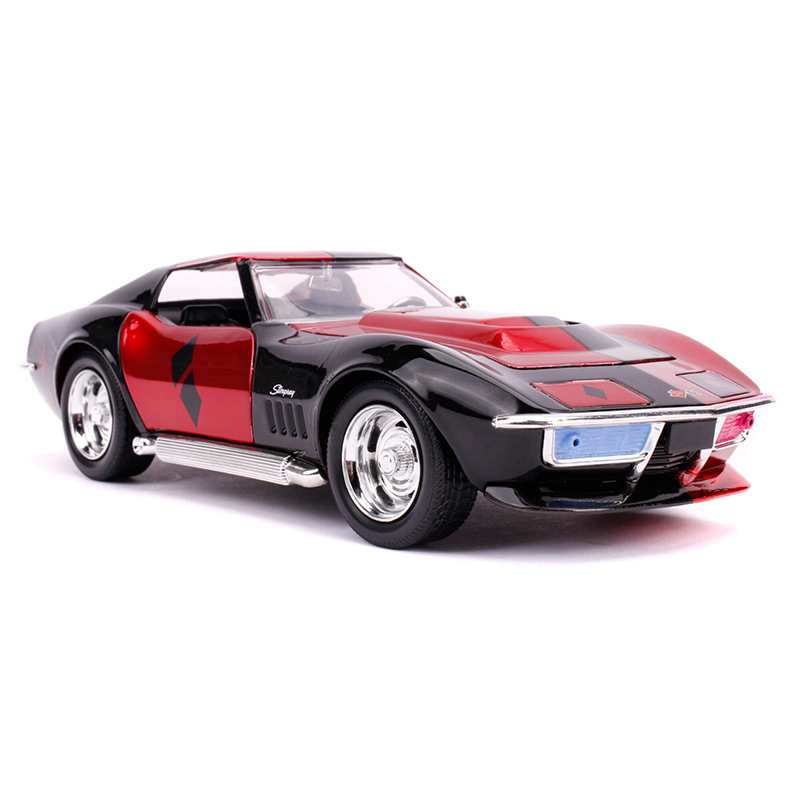 Harley_quinn_1969_Corvette_Stingray_06