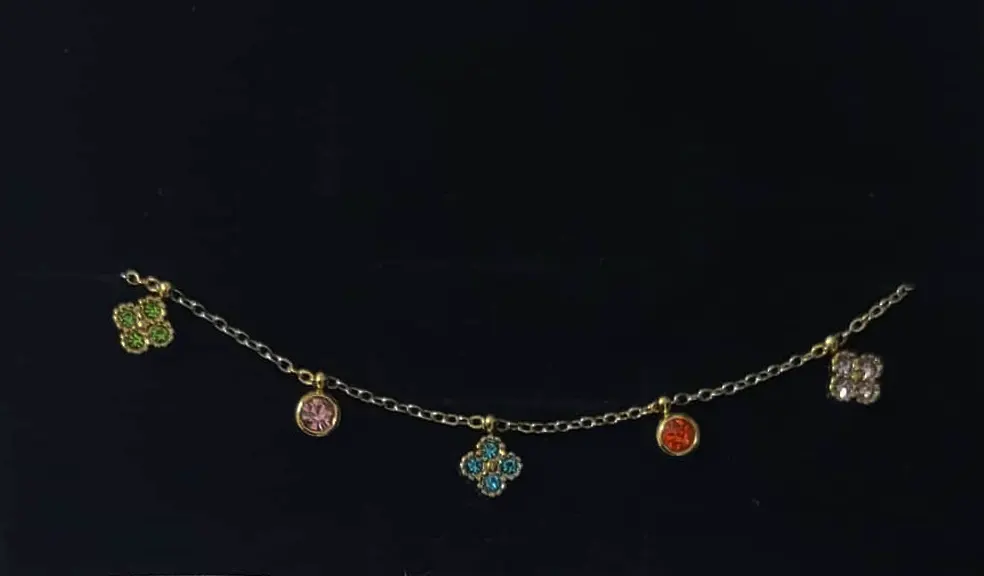 Women's bracelet, Multicolor Zircon Four-Leaf Clovers, Gold Tone chain, Rhinestone, 316L Stainless Steel. Ideal gift in Cyprus black