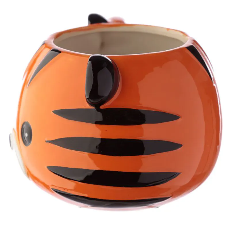 Close-up of the sculpted texture and artistic details of the Adoramals tiger face.